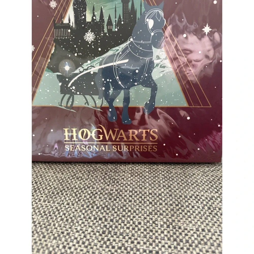 Harry Potter Official Advent Calendar Hogwarts Seasonal Surprises - 25 Days NEW!